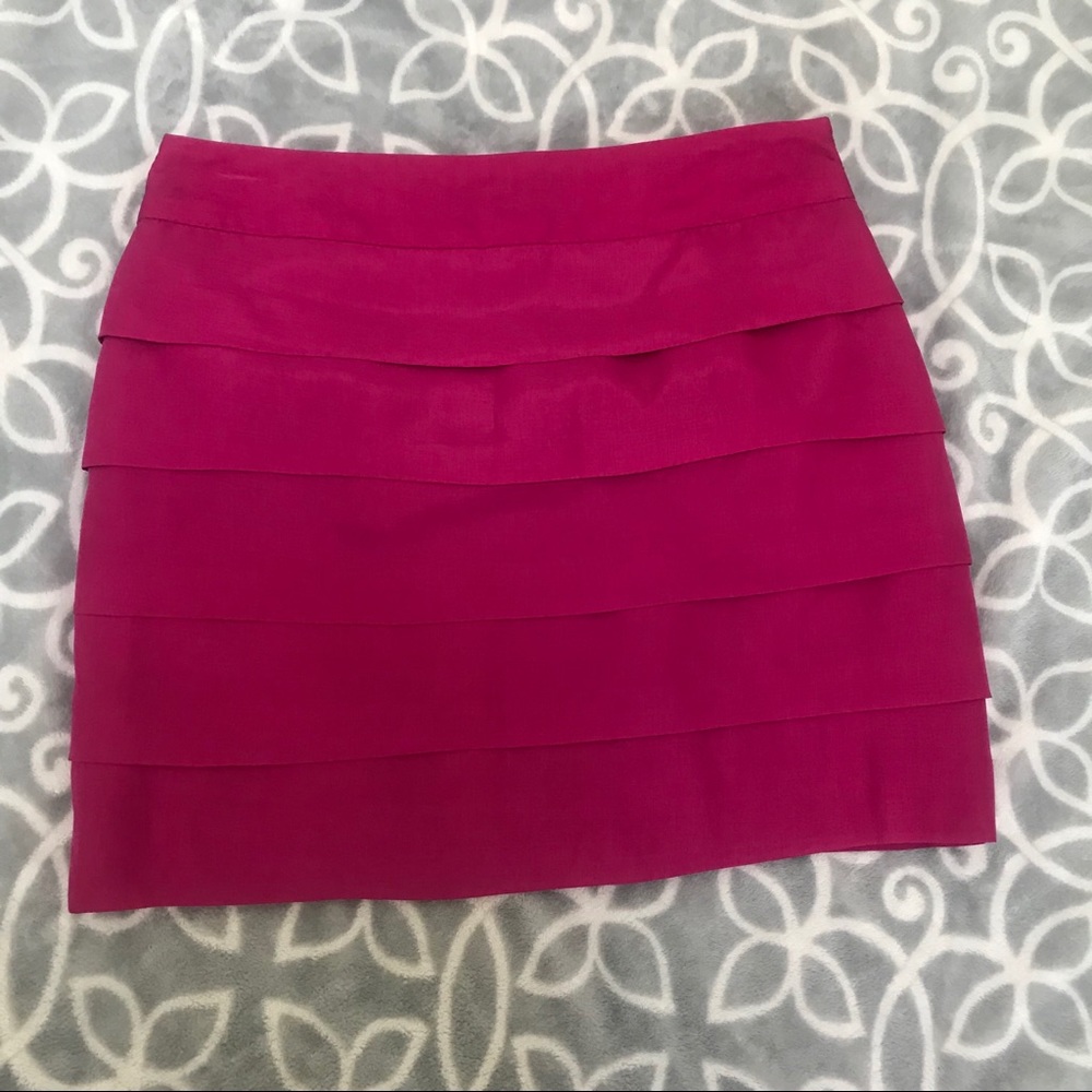 THE LIMITED PINK SKIRT WITH RUFFLES SIZE 0.